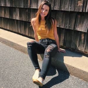 Meet your Posher, Lauren